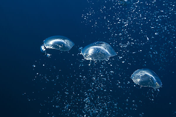 Air Bubbles in Ocean