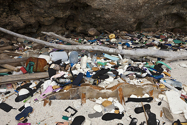 Angeschwemmter Plastikmuell verunreinigt Strand, Weihnachstinsel, Australien