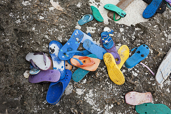 Angeschwemmter Plastikmuell verunreinigt Strand, Weihnachstinsel, Australien
