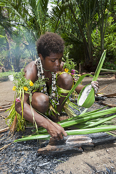 Demonstration der Sago-Herstellung, Tufi, Oro Provinz, Papua Neuguinea