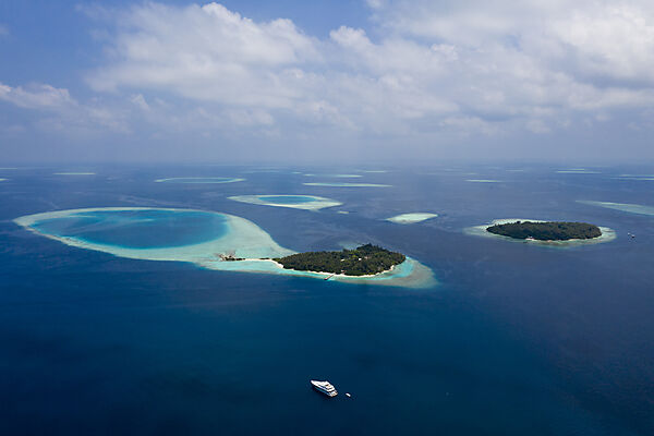 Vacation Island Villivaru and Biyaadhoo, South Male Atoll, Indian Ocean, Maldives