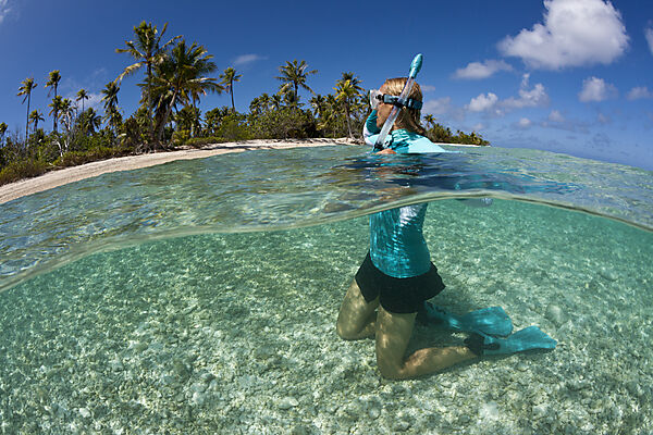 Schnorcheln in Franzoesisch Polynesien, Apataki Atoll, Tuamotu Archipel, Franzoesisch Polynesien