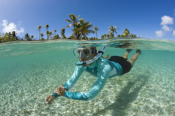 Schnorcheln in Franzoesisch Polynesien, Apataki Atoll, Tuamotu Archipel, Franzoesisch Polynesien