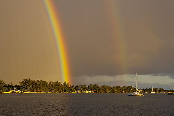 Rainbow in front of Rotoava, Fakarava, Tuamotu Archipel, French Polynesia