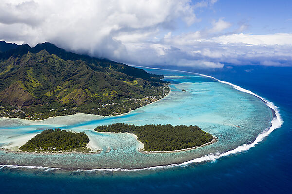 Lagoons at Northwest of Moorea, Moorea, French Polynesia