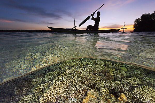 Korallenriff bei Sonnenuntergang, New Ireland, Papua Neuguinea