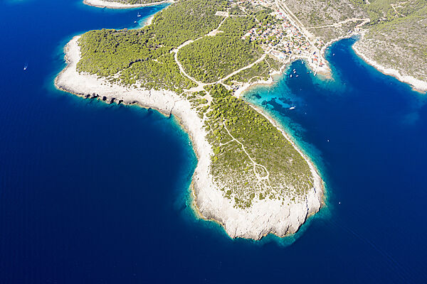 Rukavac an der Suedkueste von Vis, Mittelmeer, Kroatien