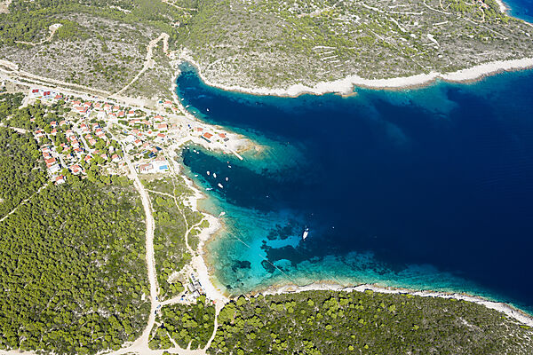 Rukavac an der Suedkueste von Vis, Mittelmeer, Kroatien