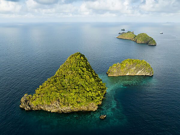 Namenlose Inseln vor Misool, Misool, Raja Ampat, Indonesien